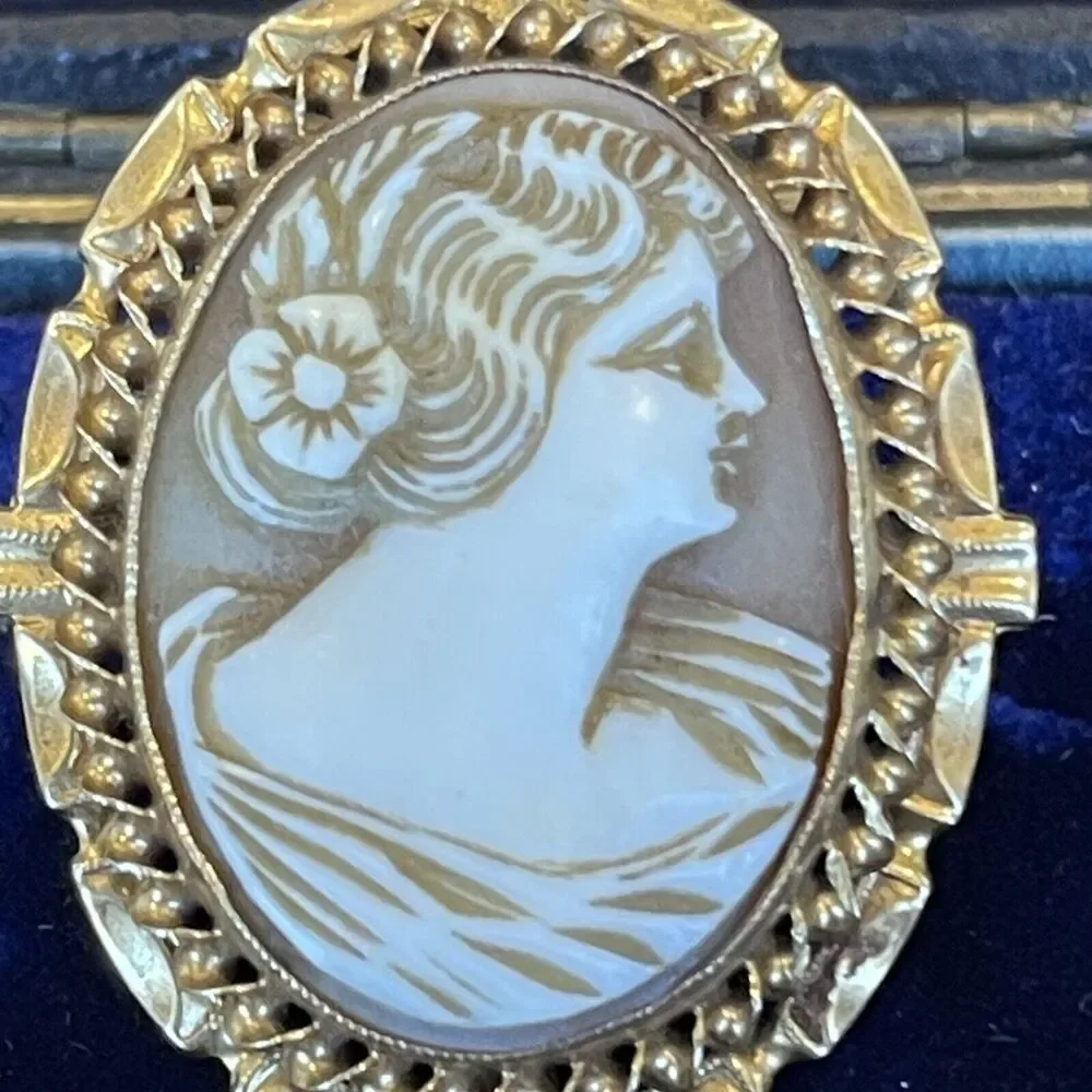 Antique Vintage 10K Yellow Gold Carved Shell Cameo 1920's-30' Pin Brooch Pendant